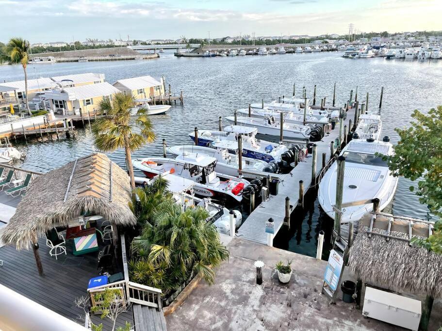 基韋斯特St Kitts - Downtown Waterfront Penthouse Pool Dock Parking别墅 外观 照片