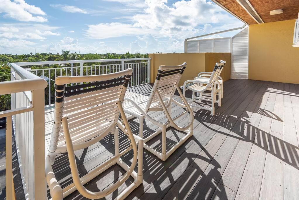 基韋斯特St Kitts - Downtown Waterfront Penthouse Pool Dock Parking别墅 外观 照片