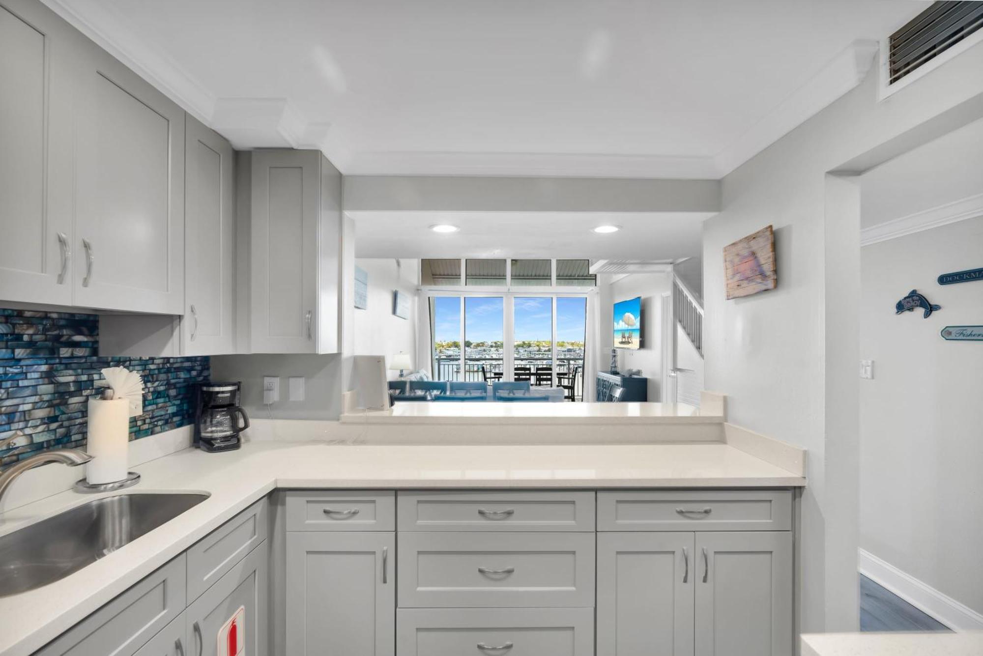 基韋斯特St Kitts - Downtown Waterfront Penthouse Pool Dock Parking别墅 外观 照片
