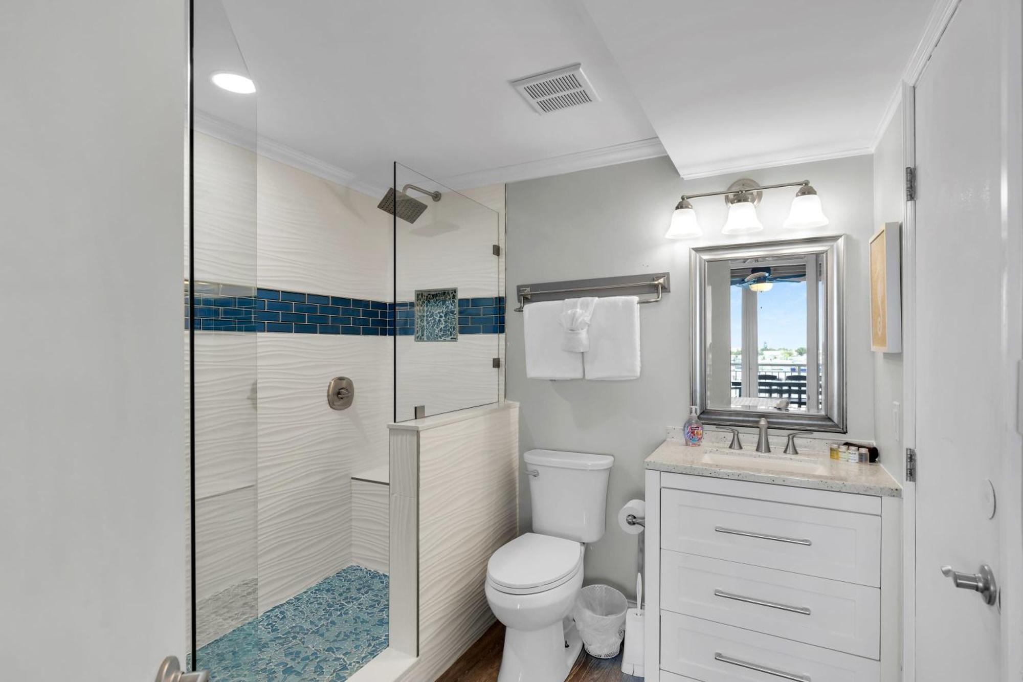 基韋斯特St Kitts - Downtown Waterfront Penthouse Pool Dock Parking别墅 外观 照片