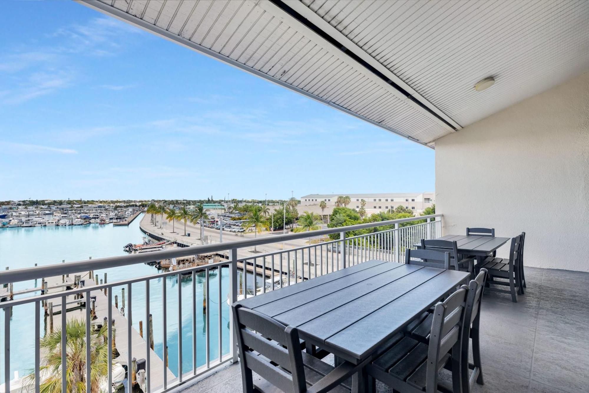 基韋斯特St Kitts - Downtown Waterfront Penthouse Pool Dock Parking别墅 外观 照片