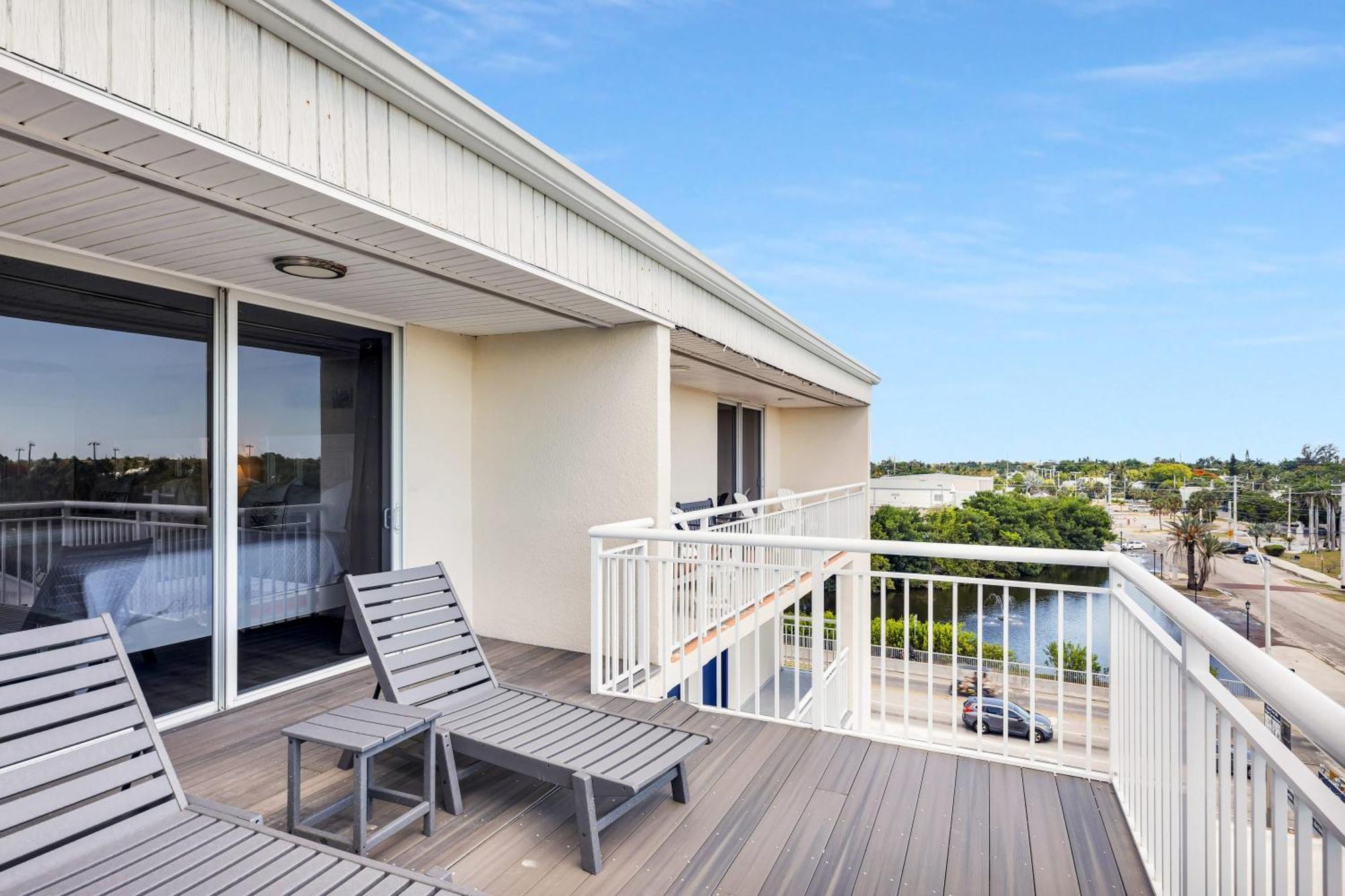 基韋斯特St Kitts - Downtown Waterfront Penthouse Pool Dock Parking别墅 外观 照片
