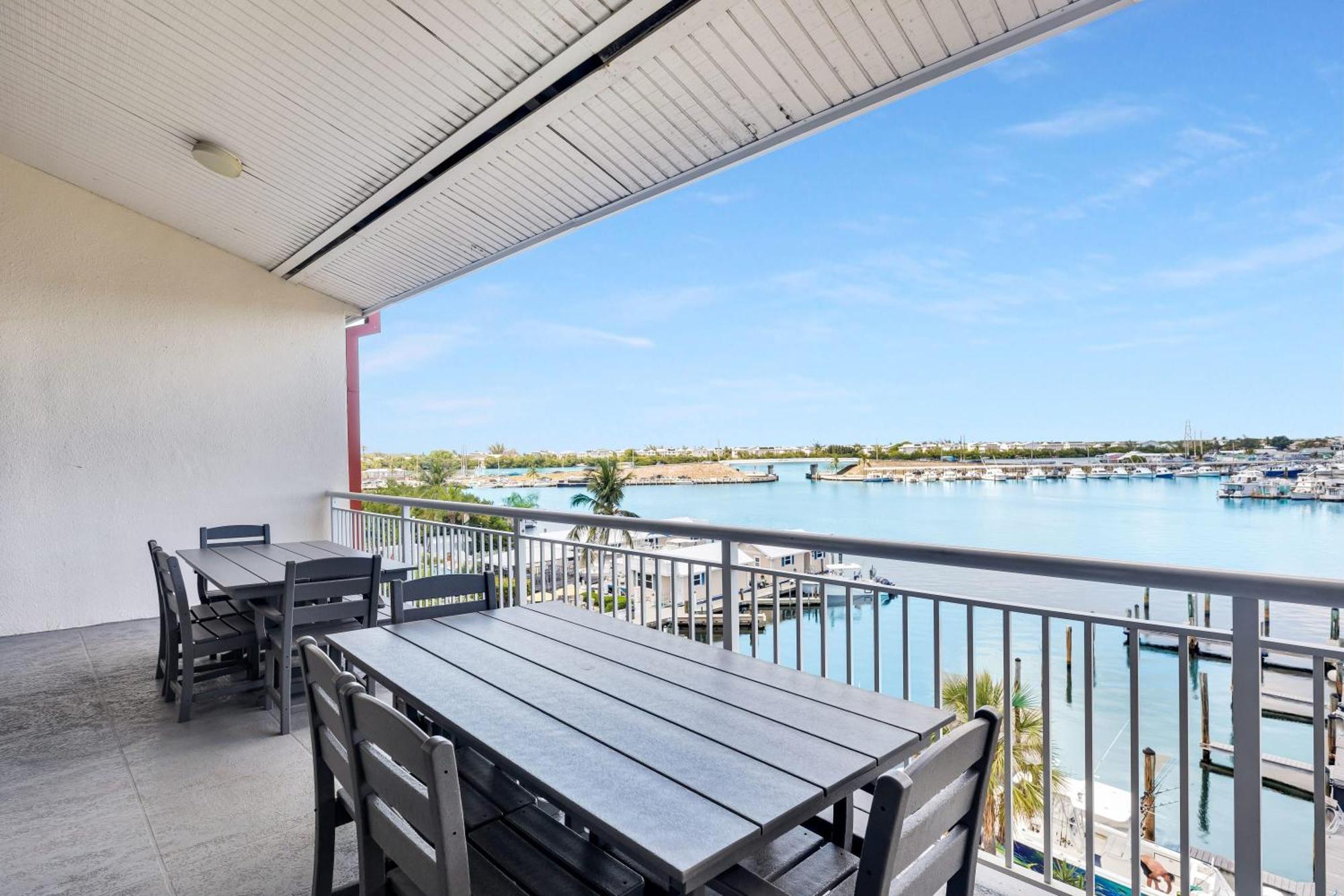 基韋斯特St Kitts - Downtown Waterfront Penthouse Pool Dock Parking别墅 外观 照片