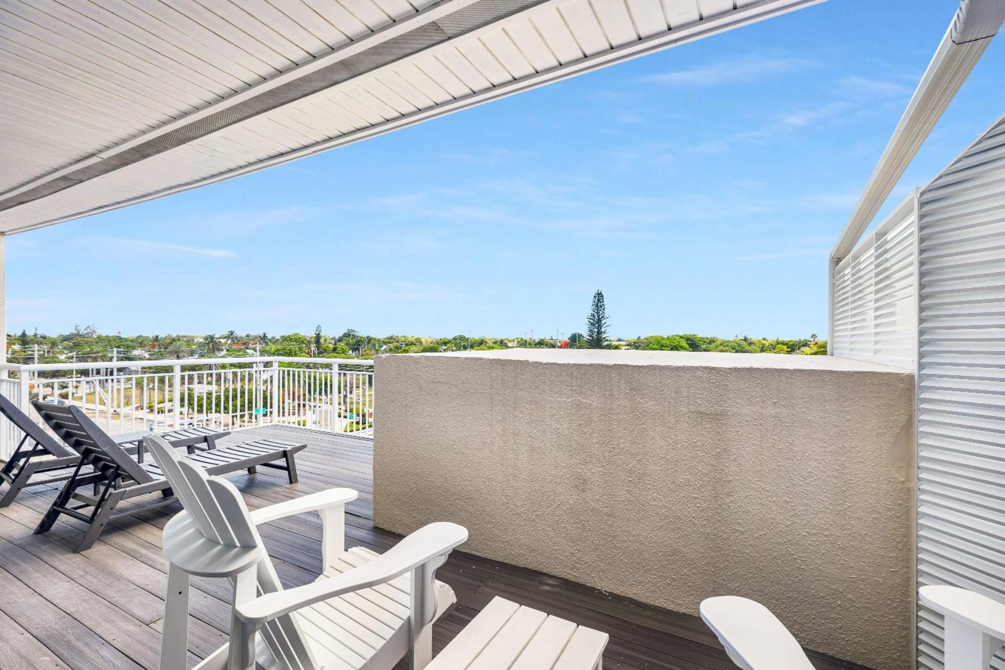 基韋斯特St Kitts - Downtown Waterfront Penthouse Pool Dock Parking别墅 外观 照片